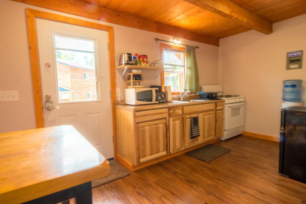 Talkeetna Love-Lee Cabins Hotel Bagian luar foto